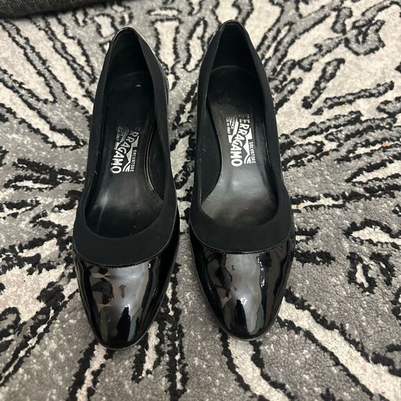 Salvatore Ferragamo Black Patent Leather Flats - Picture 8 of 9